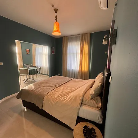 Blue Bed & Breakfast *